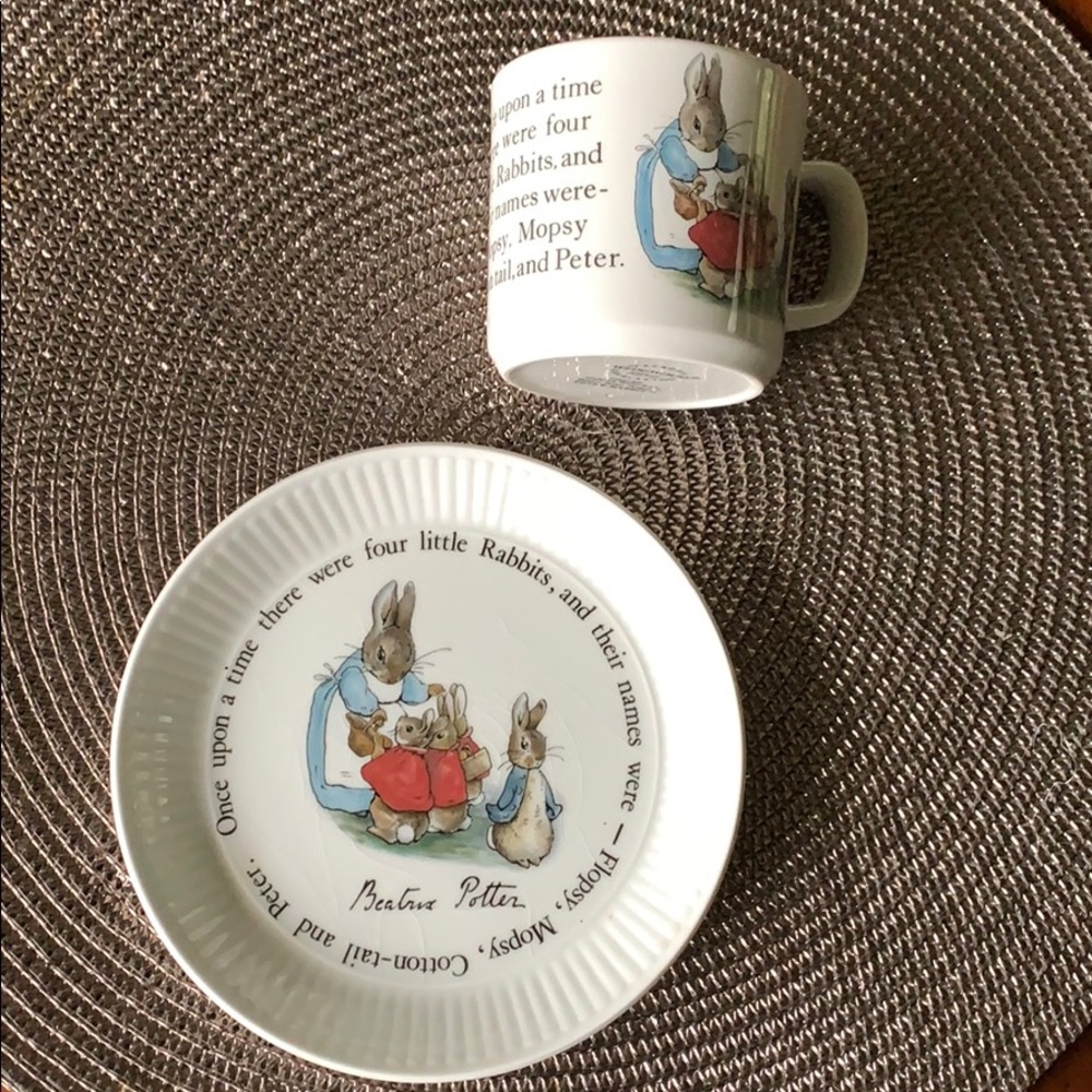Wedgwood English China Peter Rabbit child set ❣️